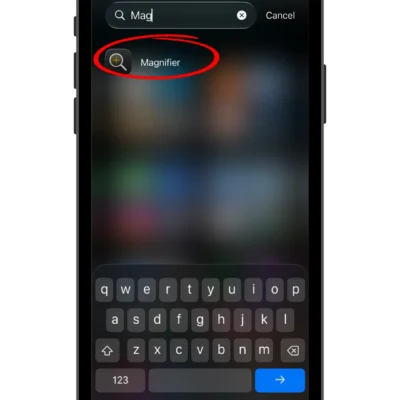 iPhone screenshot with Magnifier app circled